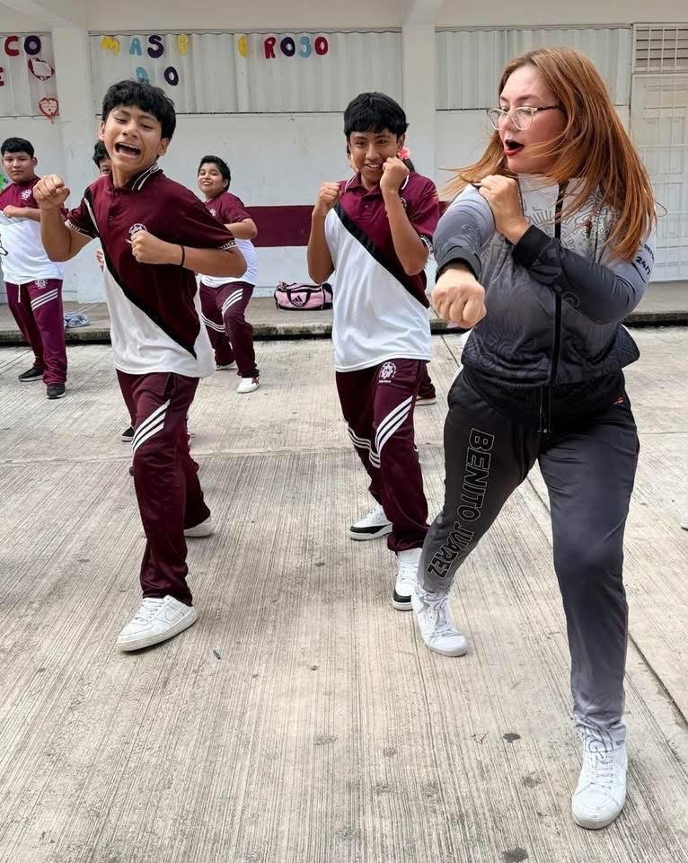 Benito Juárez impulsa deporte en escuelas con clínicas deportivas