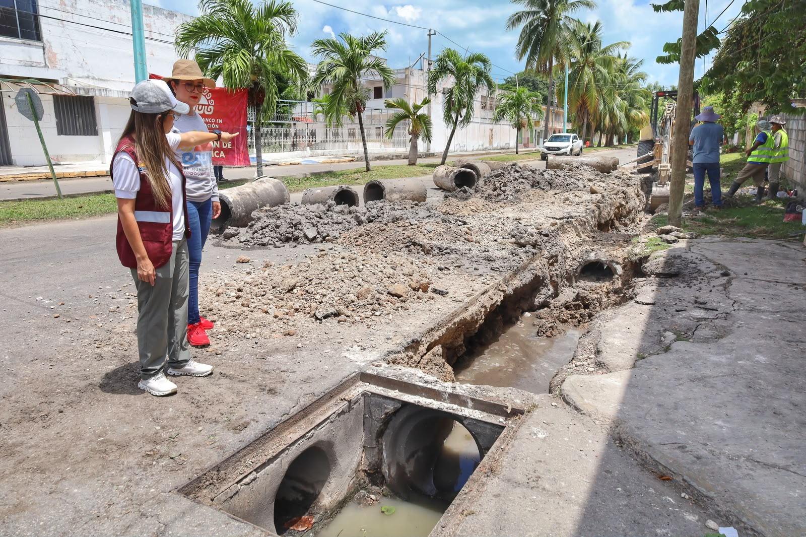 Ayuntamiento de Othón P. Blanco inicia obra en Calzada Veracruz
