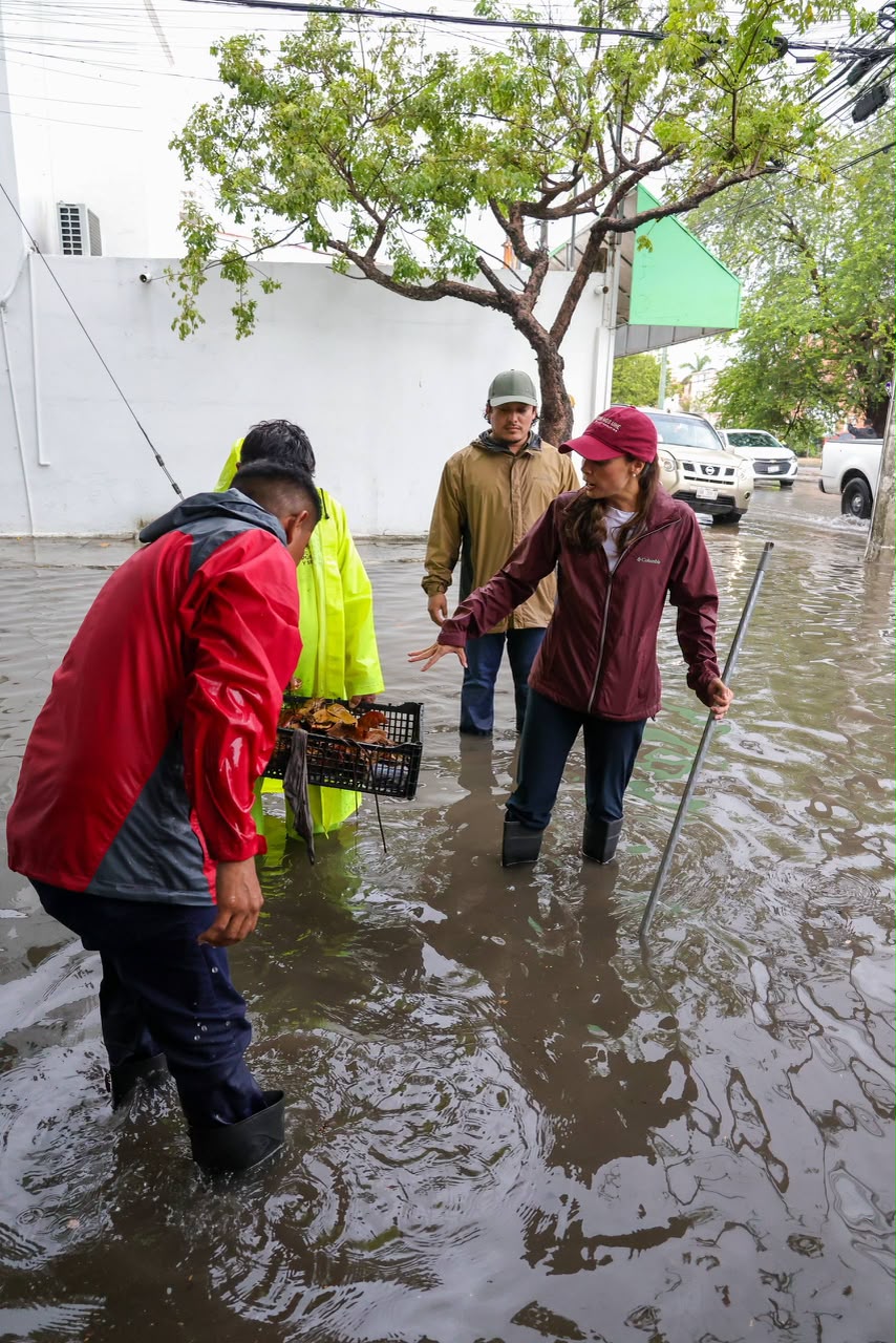 Cancún activa operativo por lluvias y encharcamientos