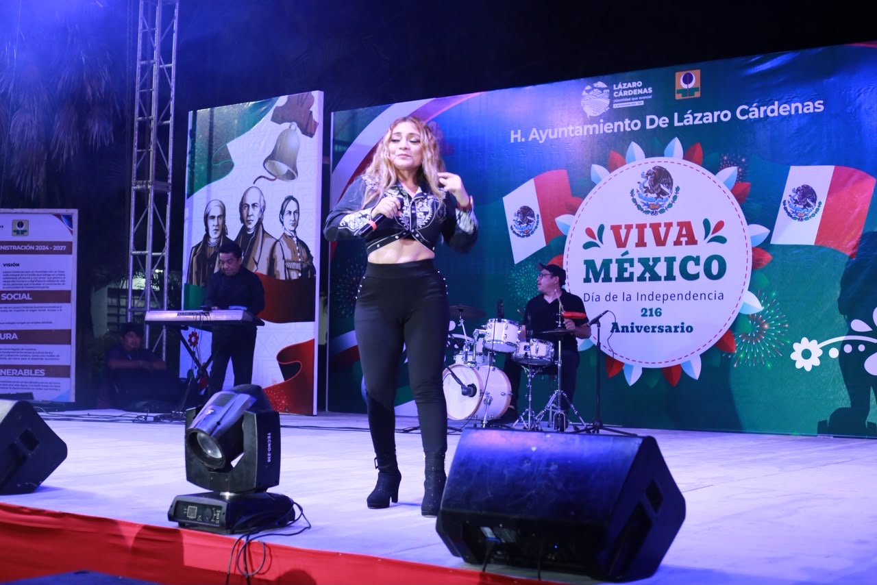 Lázaro Cárdenas celebra sin fuegos artificiales
