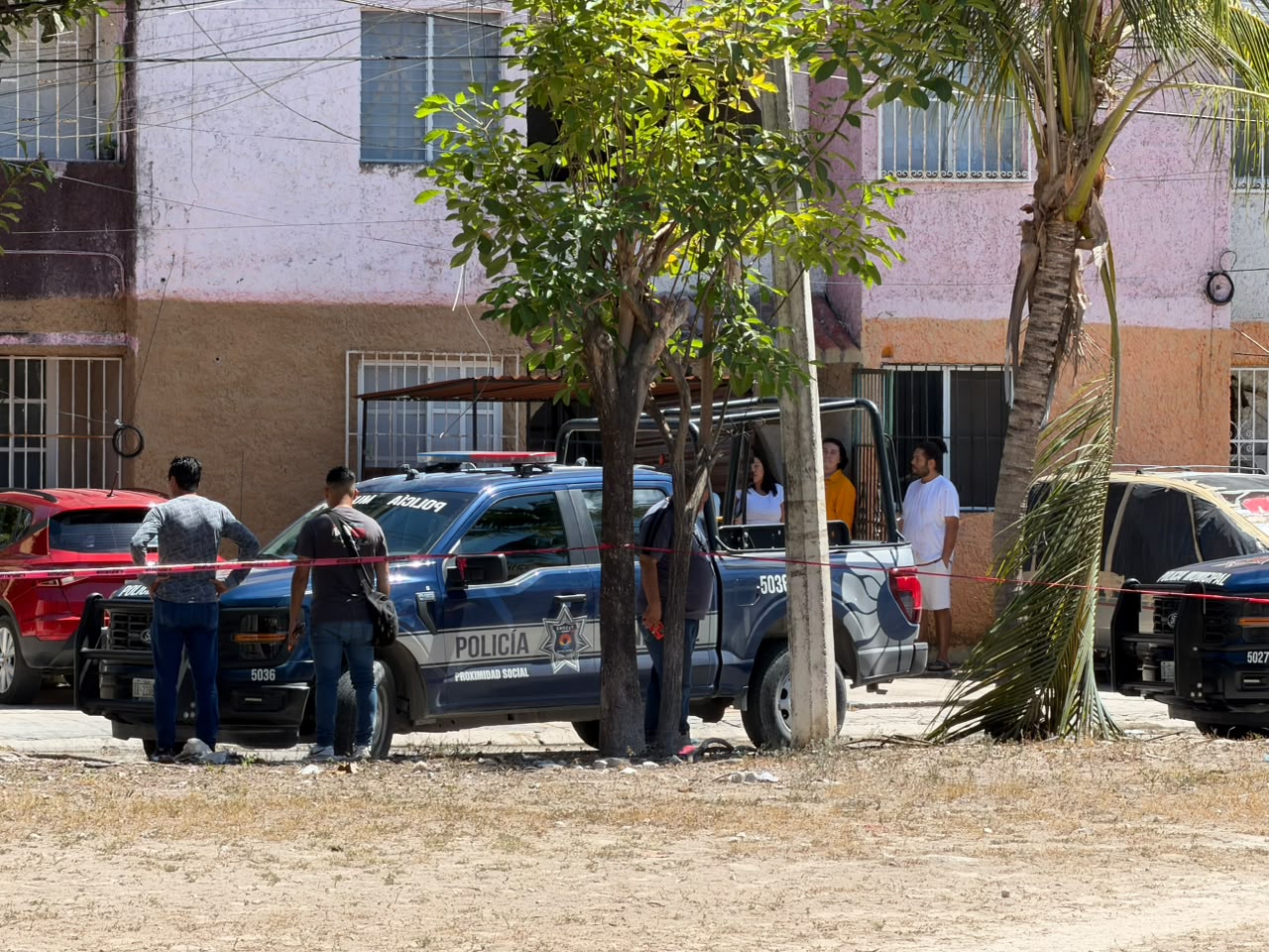 Asesinan a hombre afuera de su domicilio en Región 92