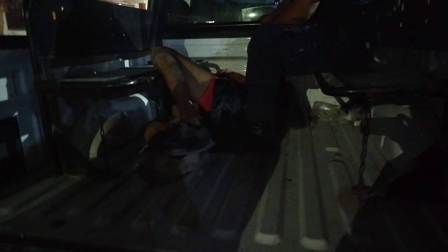 Cancunenses detienen a sujeto armado en Supermanzana 91
