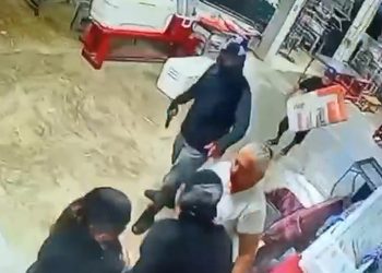 VIDEO;  Asalto a tortillería de Cancún: trabajadores fueron sometidos