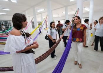 Entrega Mara Lezama Casa del Estudiante Universitario Indígena con capacidad para 100 jóvenes de Quintana Roo