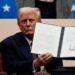 Trump descarta regulación de IA y defiende liderazgo de EE.UU.