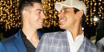 Jhonny Caz y su novio generan controversia en cena familiar