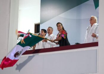 Junto al pueblo quintanarroense, Mara Lezama celebra el 216 aniversario del Grito de Independencia en Chetumal