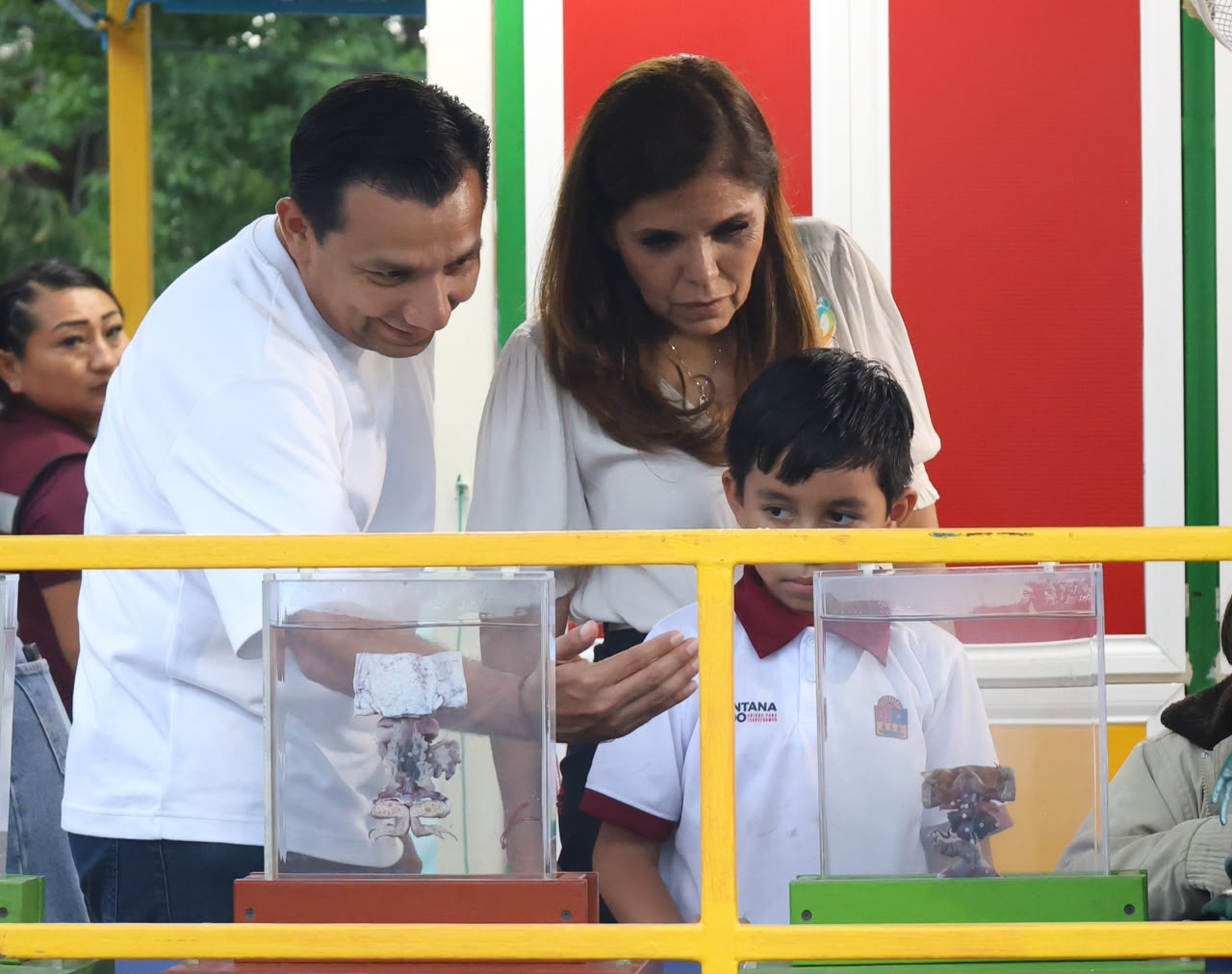Llevan ciencia y tecnología a familias de la Región 96