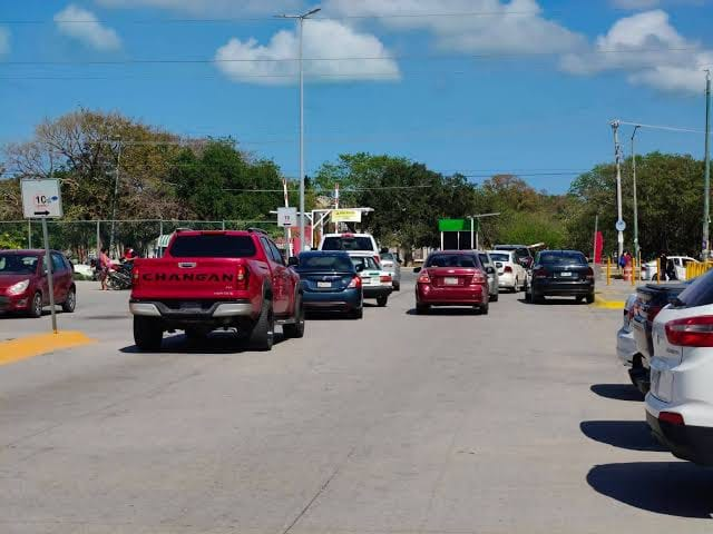 Ayuntamiento descarta parquímetros en avenida Nader