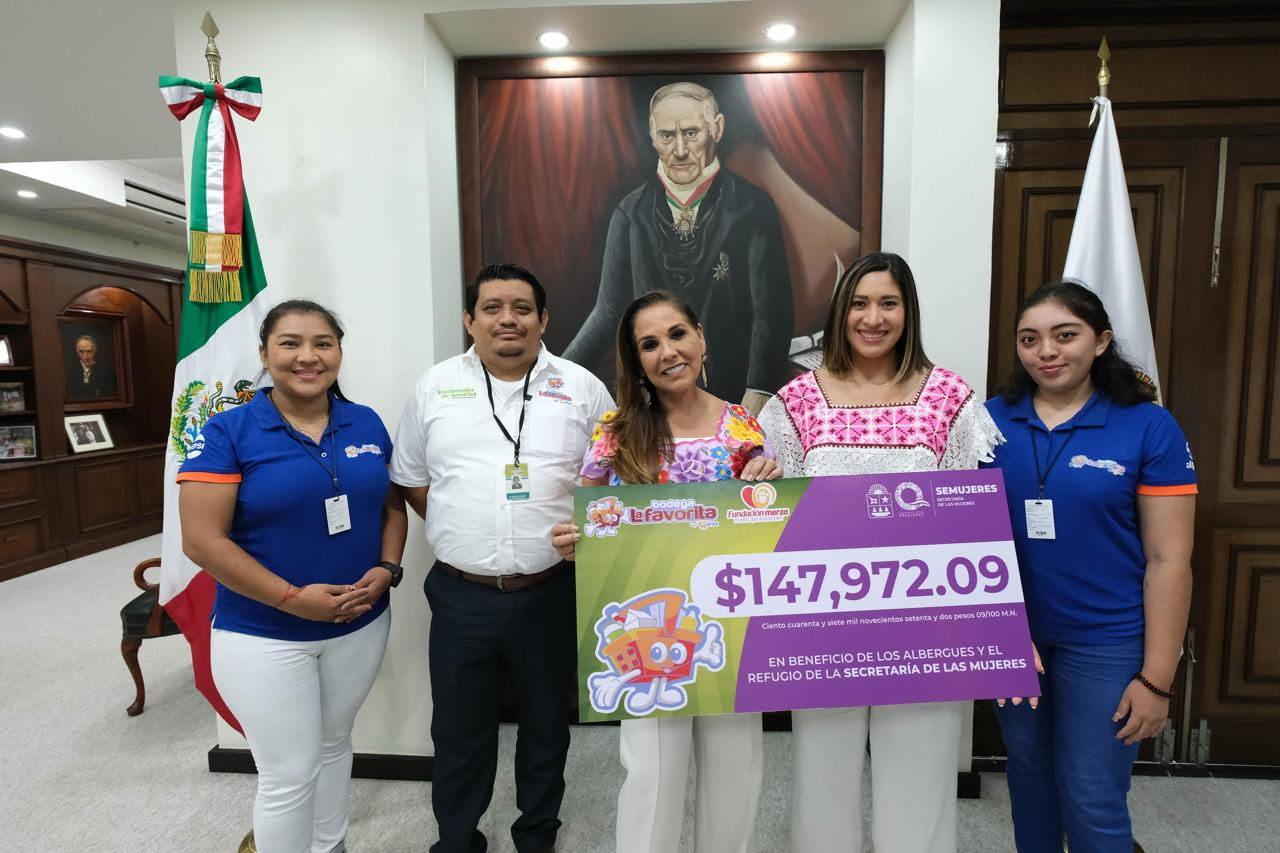 Bodega La Favorita dona 147 mil pesos para refugios en Quintana Roo