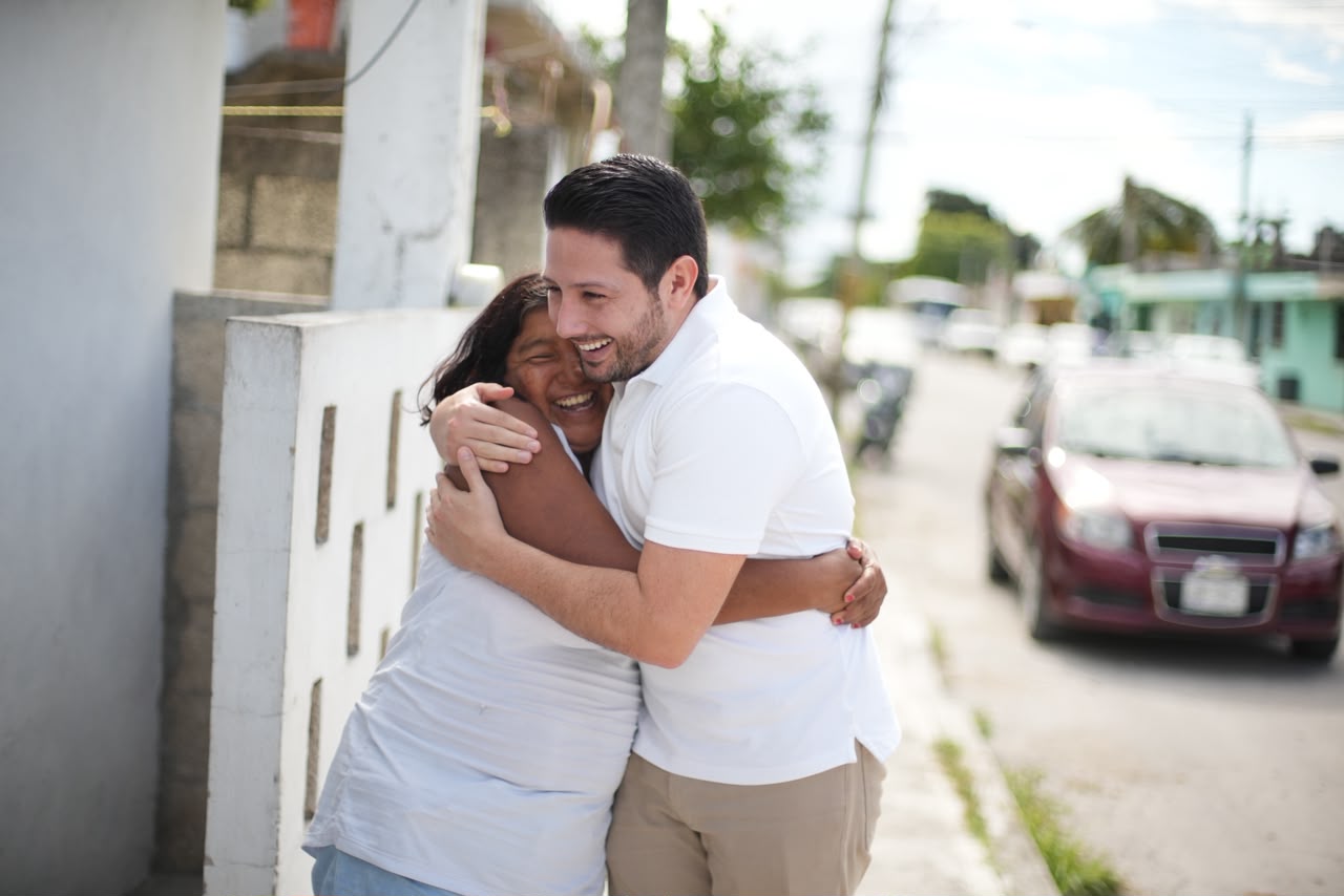 Renán Sánchez destaca avances en 52 aniversario de Quintana Roo
