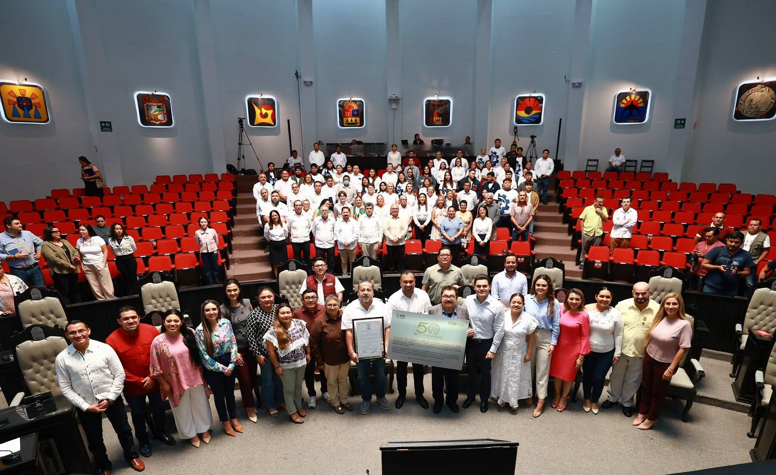 Congreso rinde homenaje al Tec de la Zona Maya
