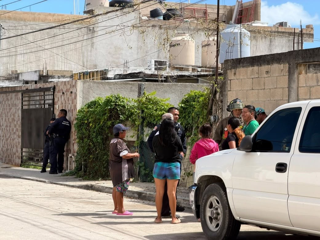 Incendio en vivienda de la SM 228 por veladora encendida