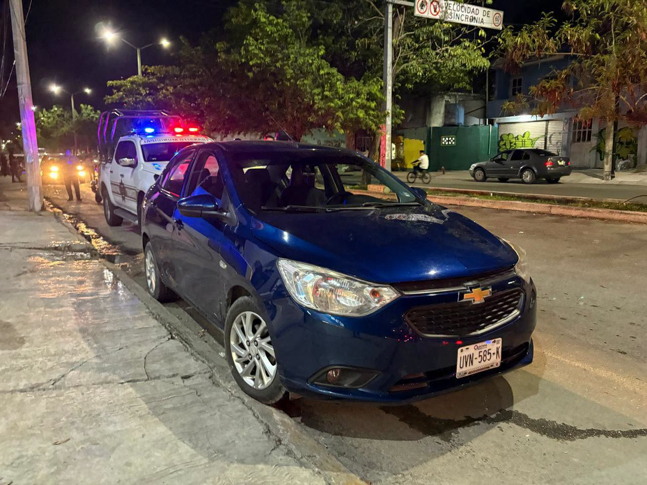 Atropellan a agente de tránsito en Cancún durante persecución