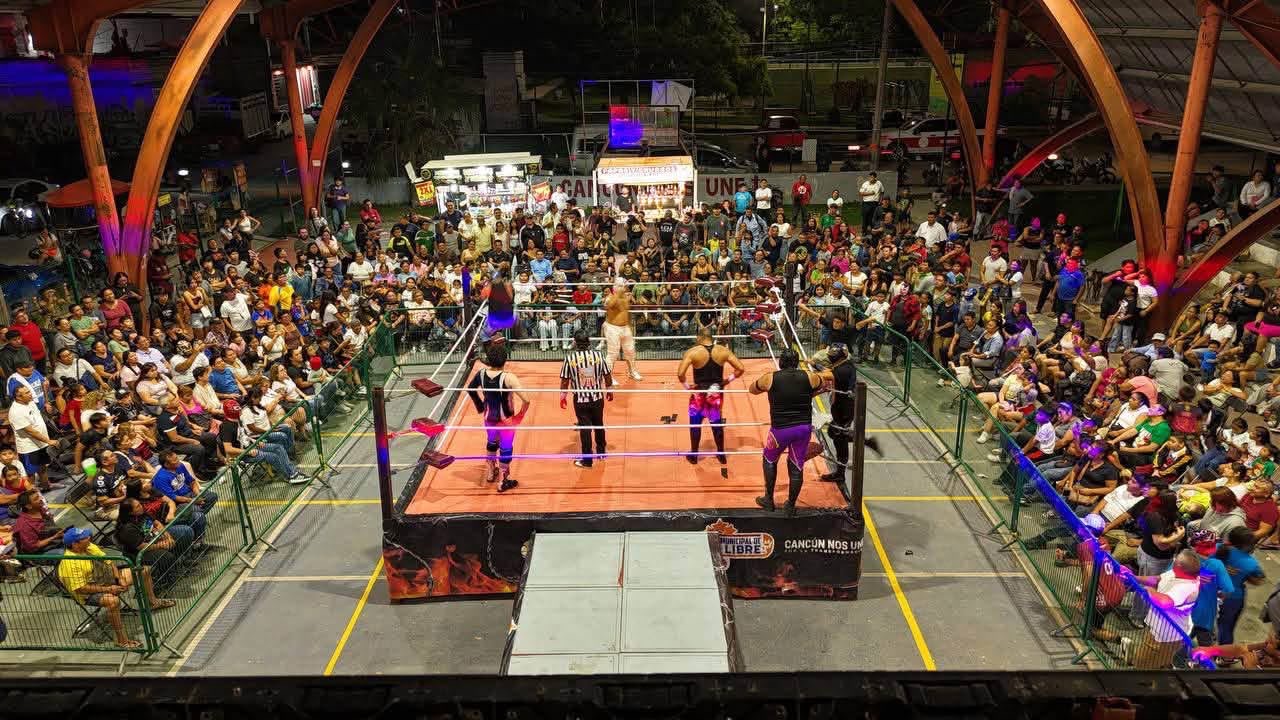 Semifinales definen finalistas del Campeonato Municipal de Lucha Libre