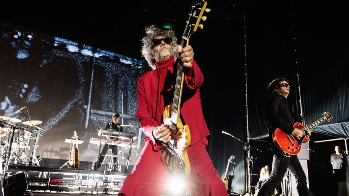 Fito Páez reclama a seguridad en concierto en Mar del Plata