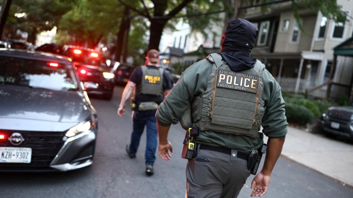 ICE busca aumentar arrestos a 3 mil migrantes diarios