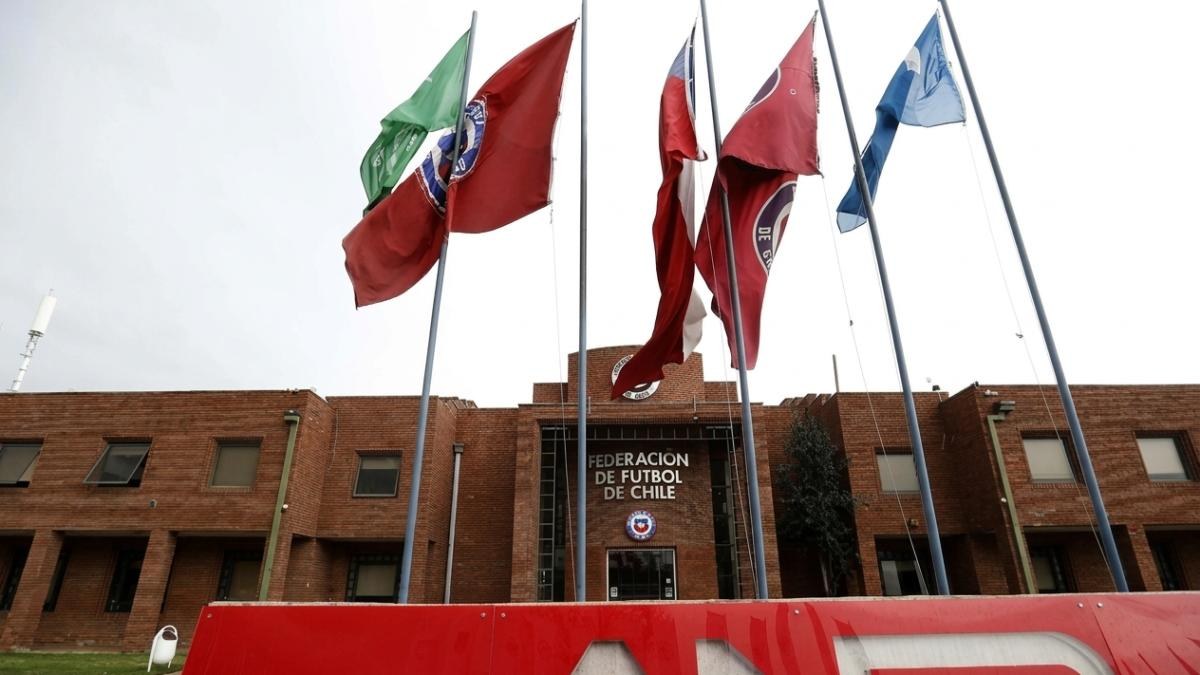 Clausuran sede de ANFP por deuda millonaria en Chile