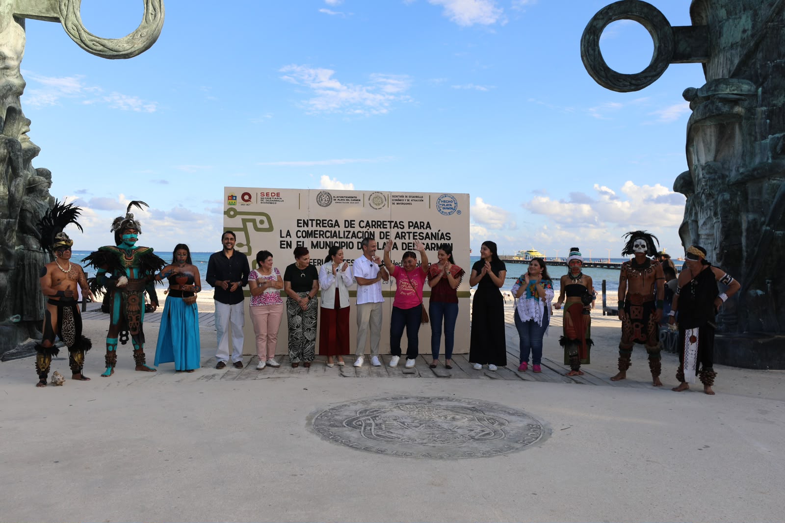 Playa del Carmen amplía venta artesanal con nuevas carretas