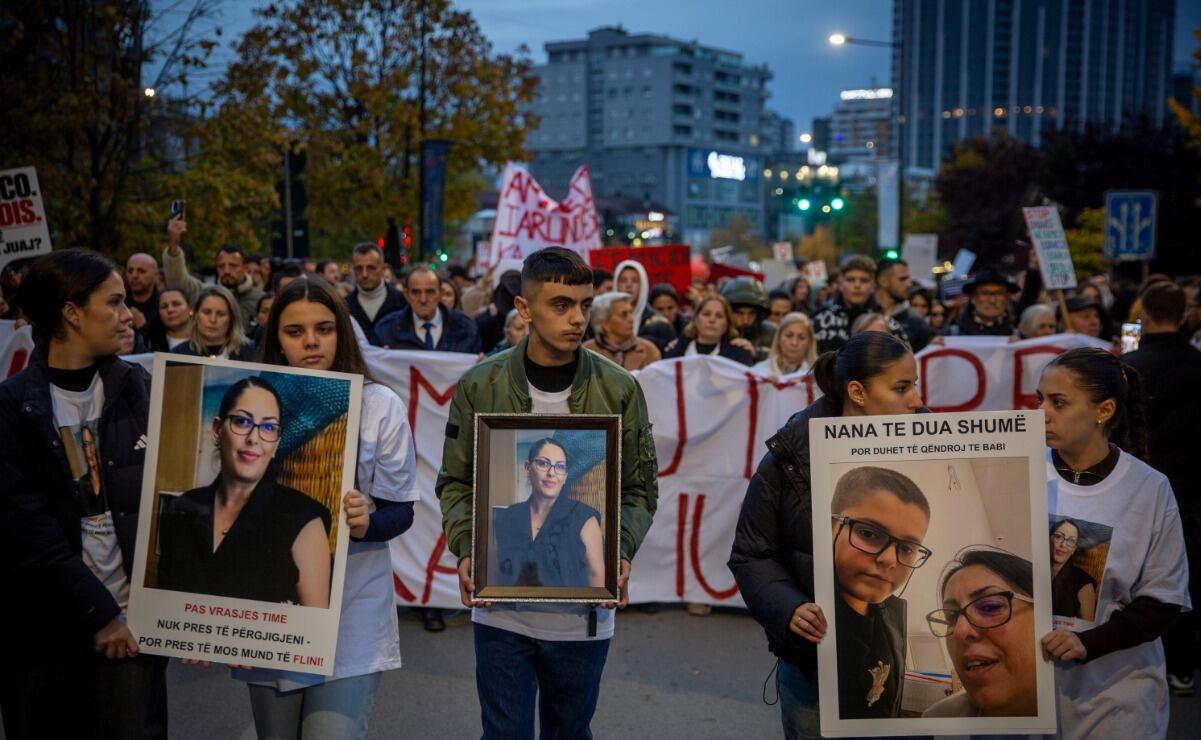 Miles protestan en Kosovo contra violencia doméstica