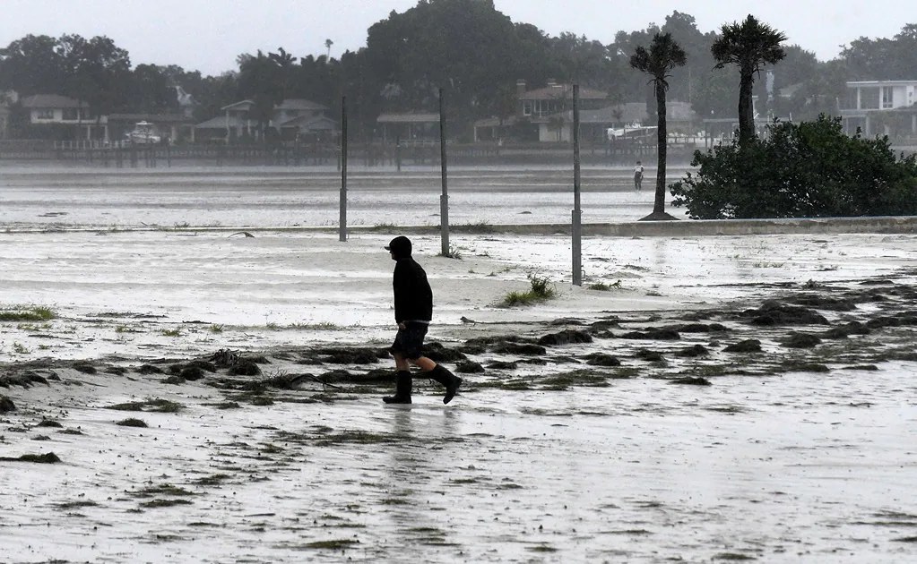 Florida declara emergencia por tormenta tropical Isaías