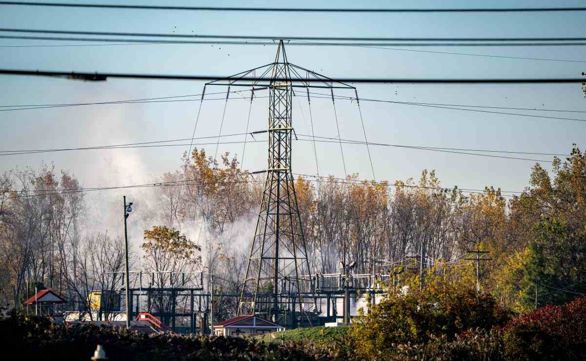 Explosión en tanque químico obliga a evacuar en Ohio