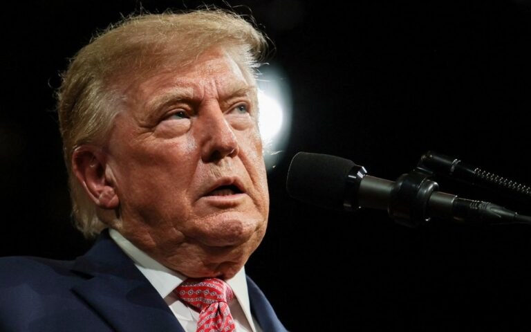 Trump califica de fraudulentas elecciones en Brasil