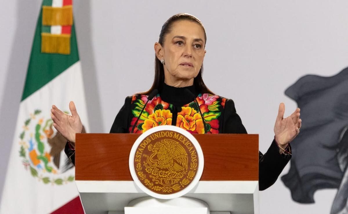 Sheinbaum defiende democracia tras salida de Taddei en INE