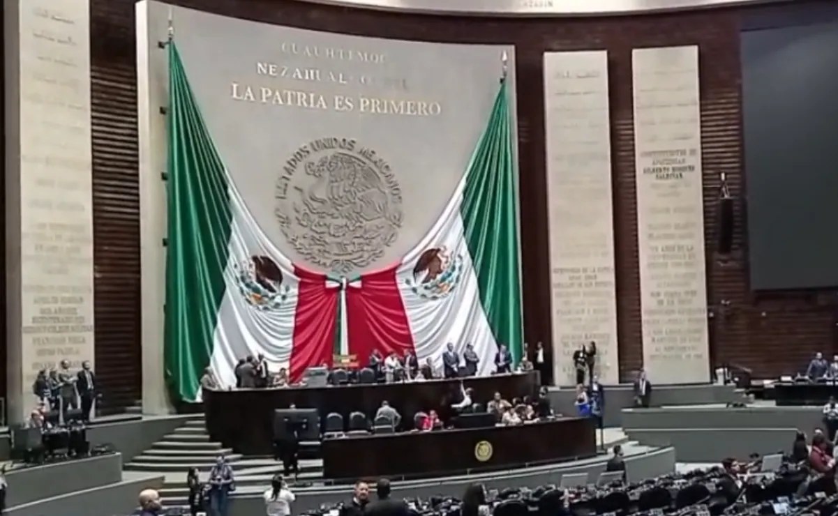 Diputados aprueban Ley Antimemes con multas millonarias