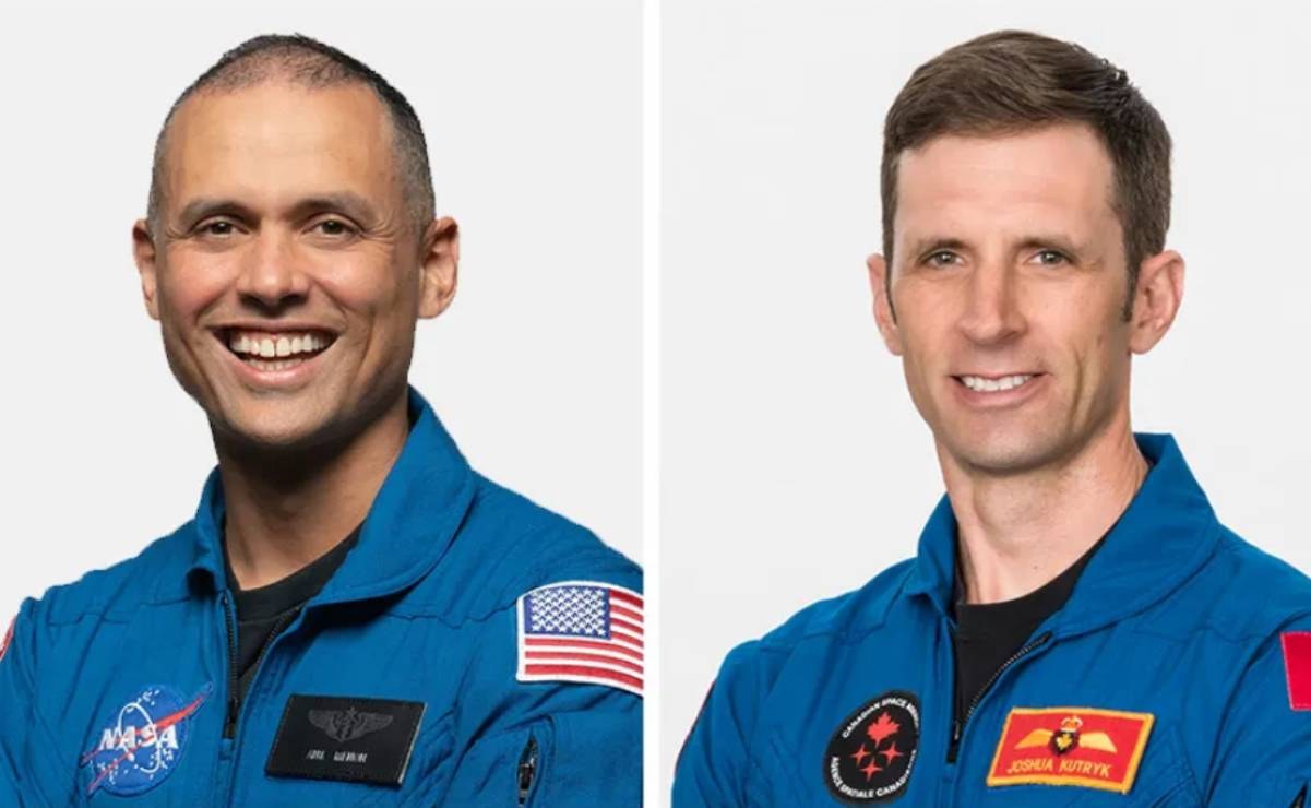 Astronautas instalan panel solar en la Estación Espacial Internacional