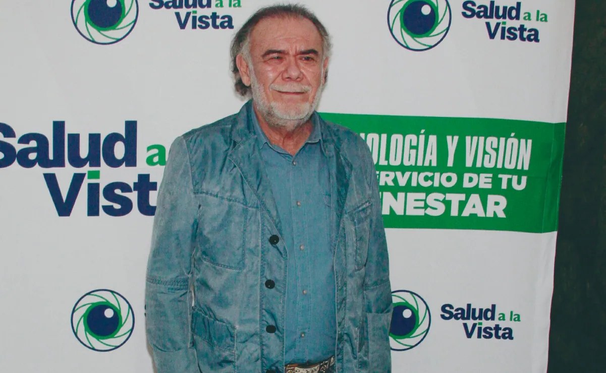 Jesús Ochoa sufre caída y evita fracturas en obra teatral