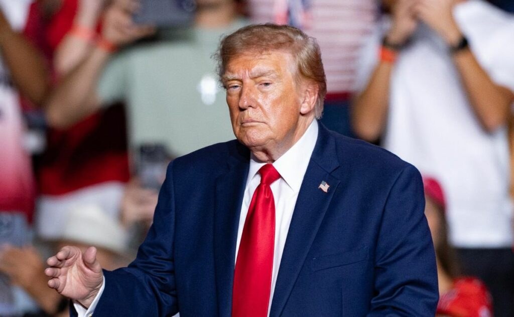 Trump ordena usar 'superinteligencia' en lugar de IA