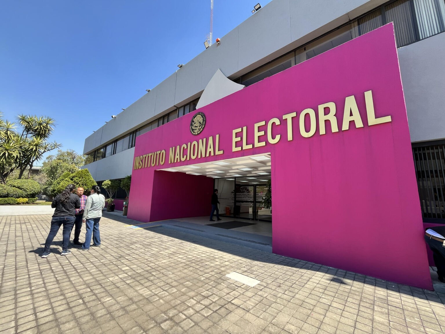 INE fija topes de gasto para diputaciones federales 2027