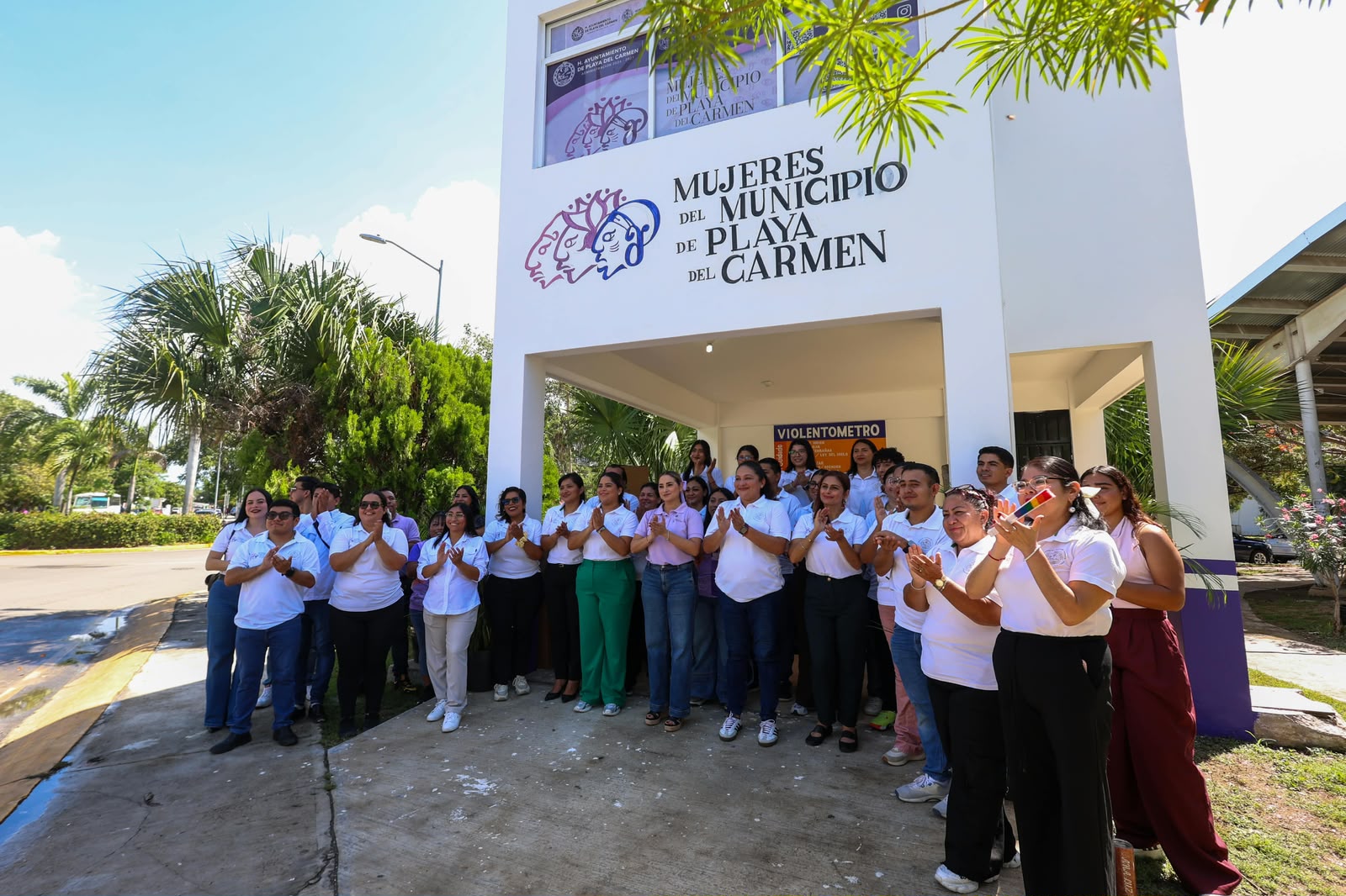 Playa del Carmen equipa ocho Puntos Violeta para mujeres