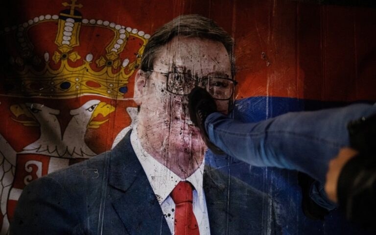 Movimiento estudiantil vence a Vučić en elecciones de Serbia