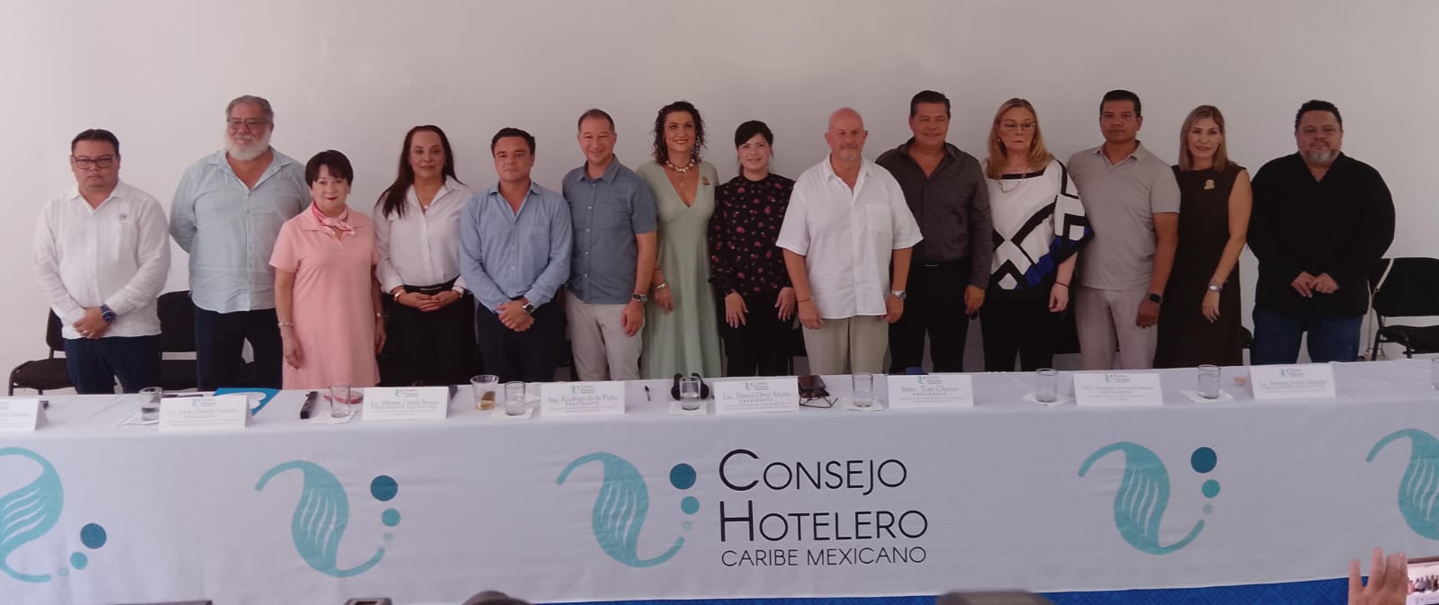 Hoteleros y cámaras rechazan alza al Derecho de No Residente