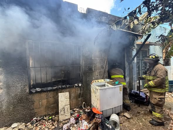 Incendio en vivienda de la SM 228 por veladora encendida