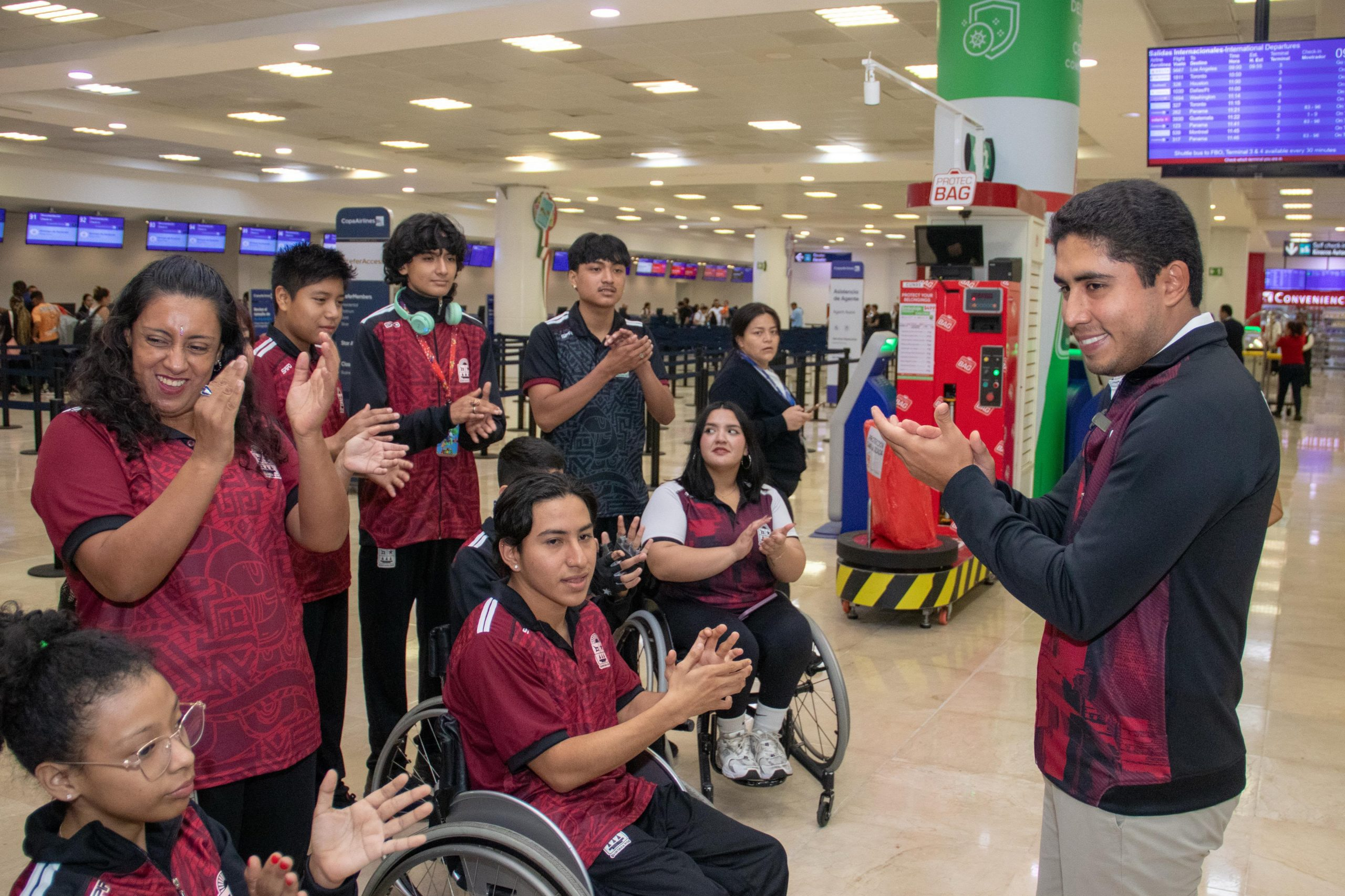 Paratletas de Quintana Roo viajan a Paralimpiada Nacional 2026