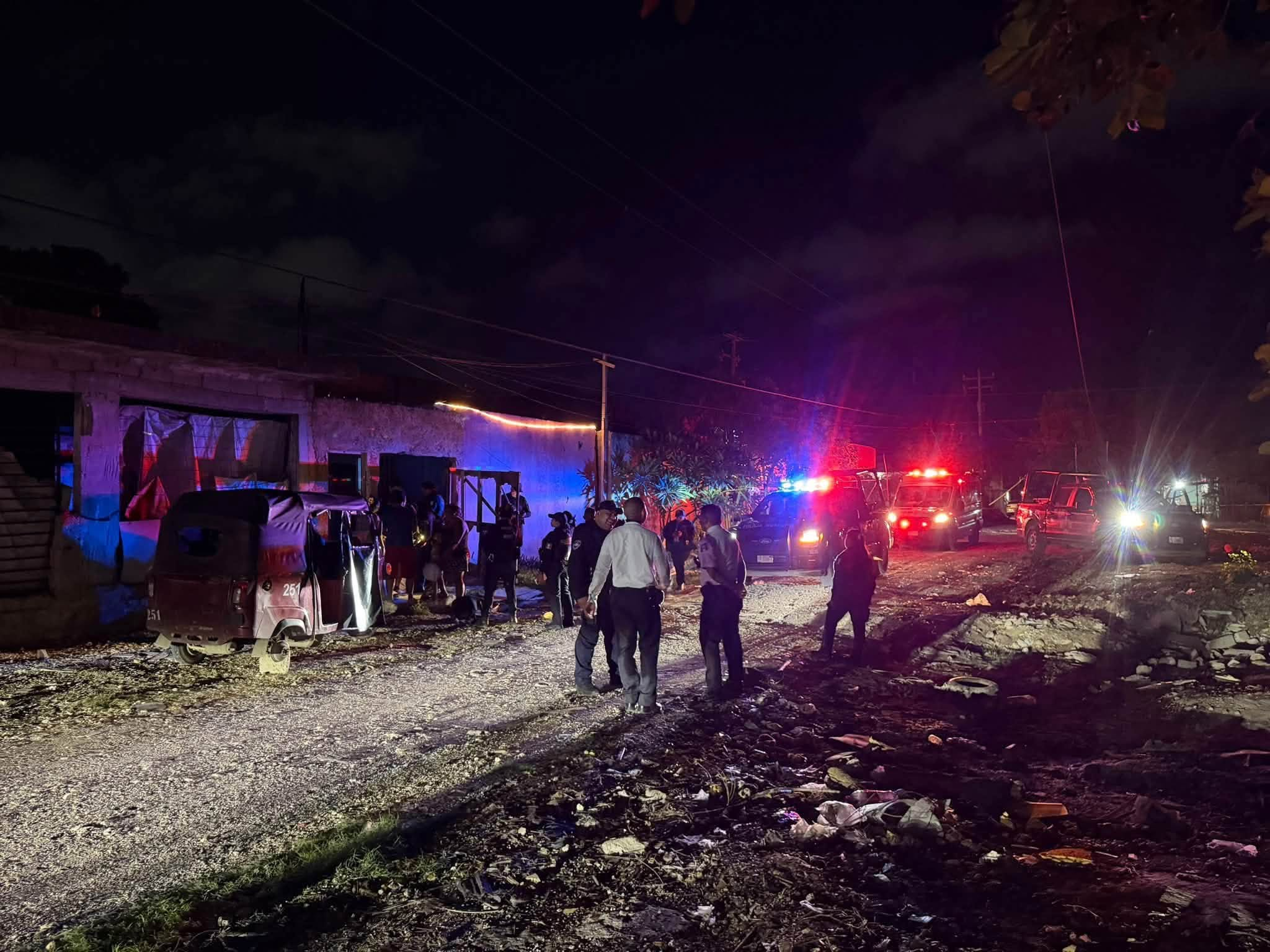 Atacan a tres mototaxistas en Cancún; uno muere