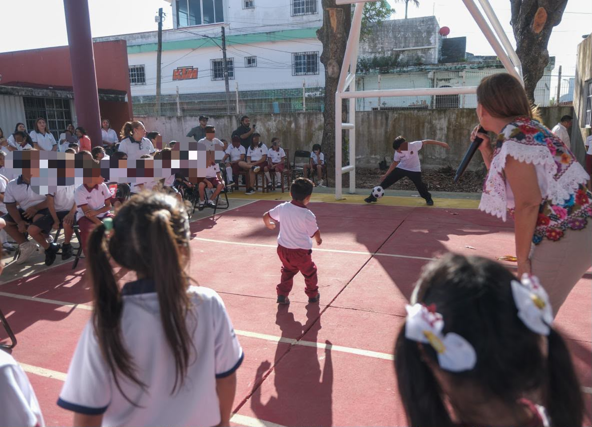 Cozumel recibe domo para 730 estudiantes de primaria