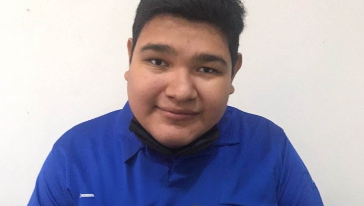 Patricio, joven con autismo, requiere neurocirugía urgente