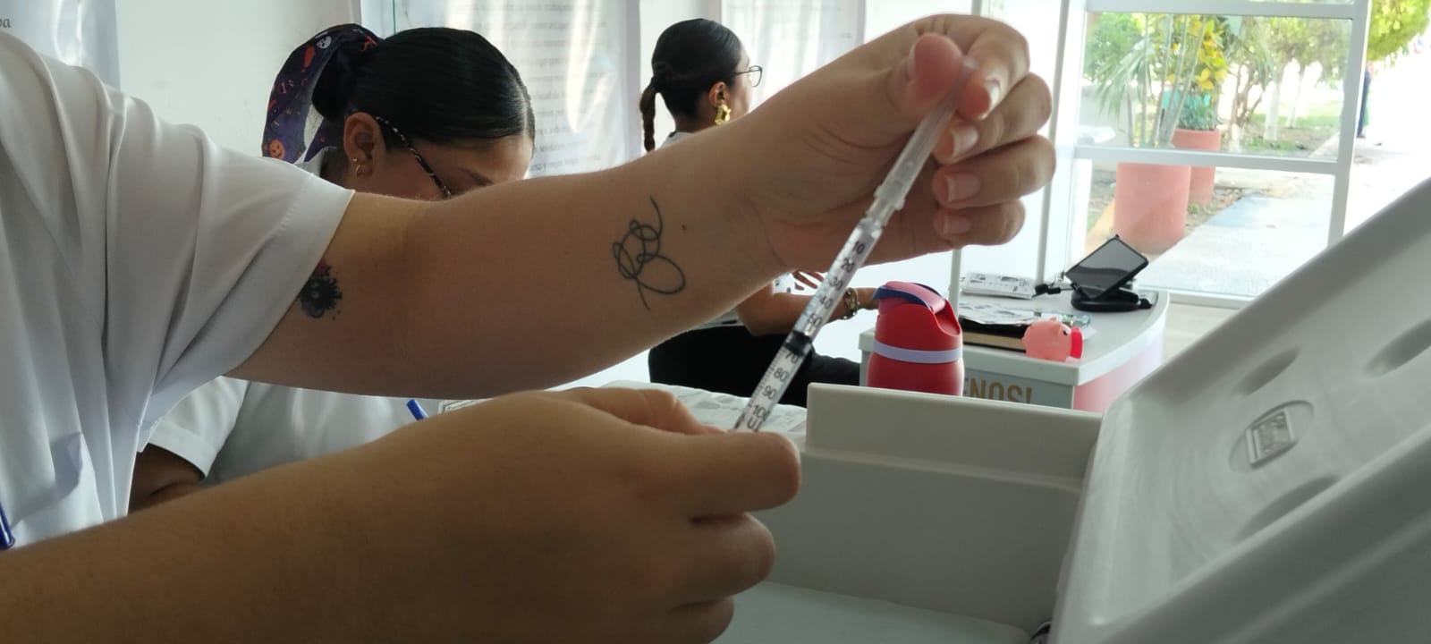 IMSS Quintana Roo inicia campaña de vacunación invernal 2026