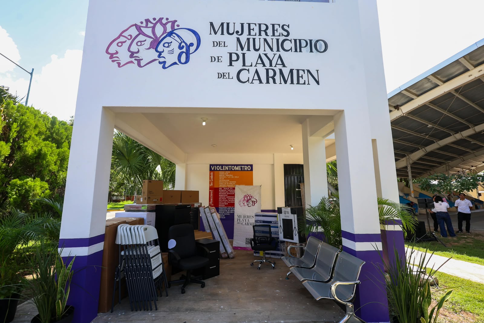 Playa del Carmen equipa ocho Puntos Violeta para mujeres
