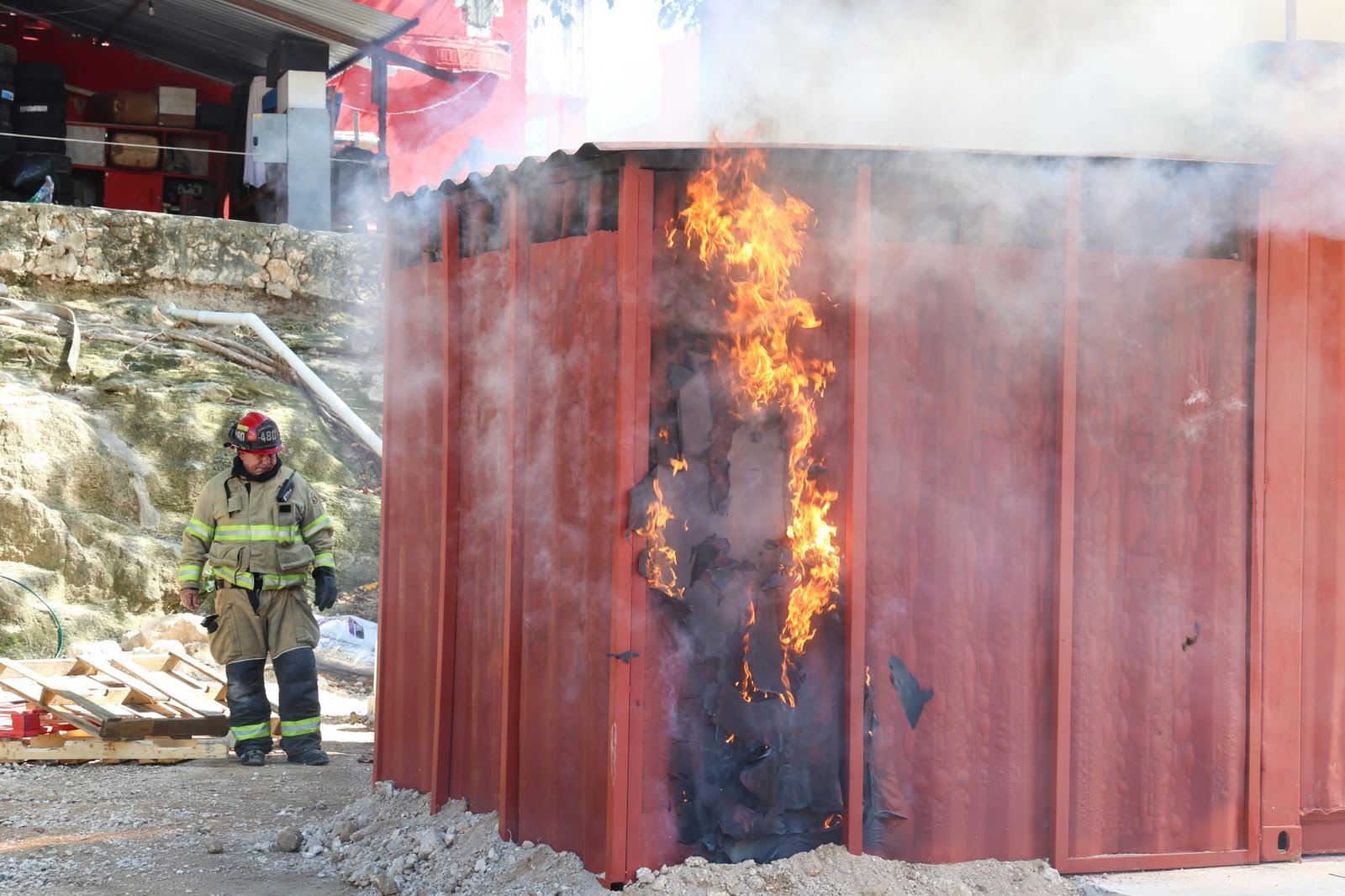 Playa del Carmen destaca simulacros de bomberos nacionales
