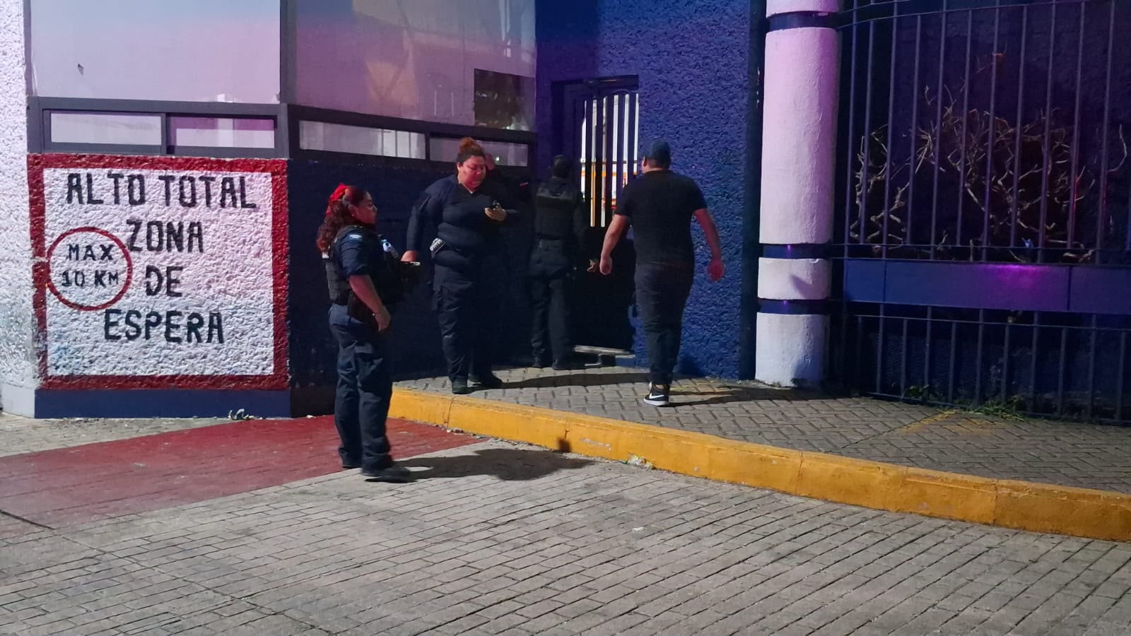 Asalto a Grupo Modelo en Cancún deja tres guardias heridos