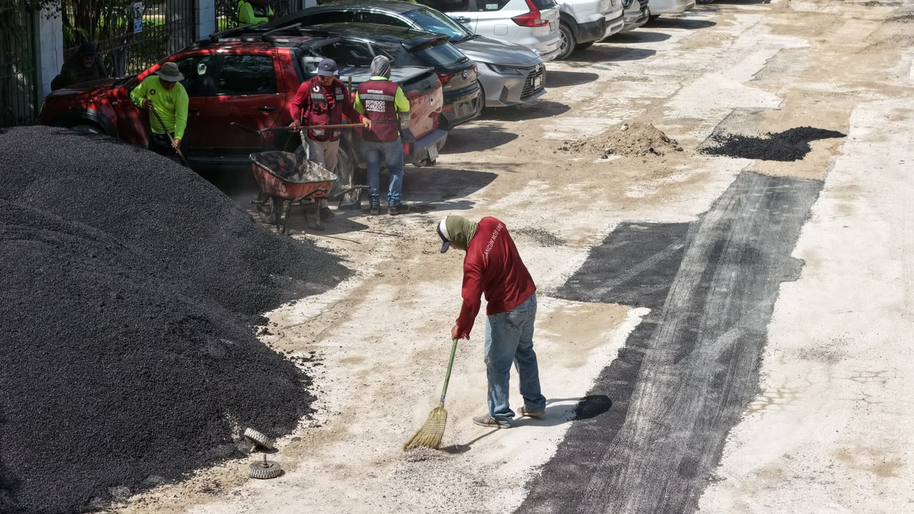 Ayuntamiento inicia trabajos provisionales en avenida De los Colegios
