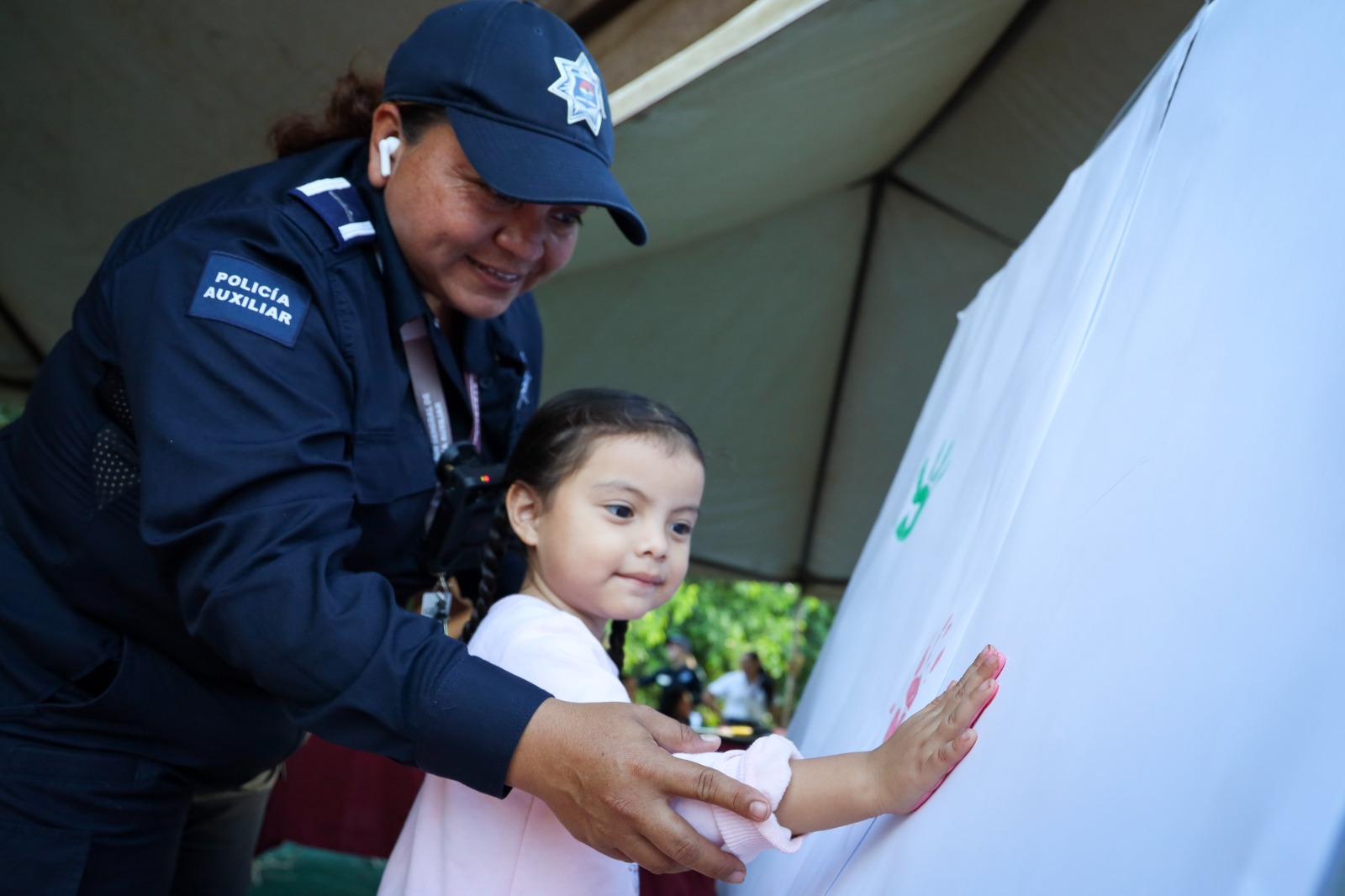 Policía Cancún fortalece cercanía con vecinos