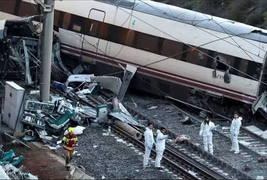 Sube a 74 muertos choque de trenes en Urda, España