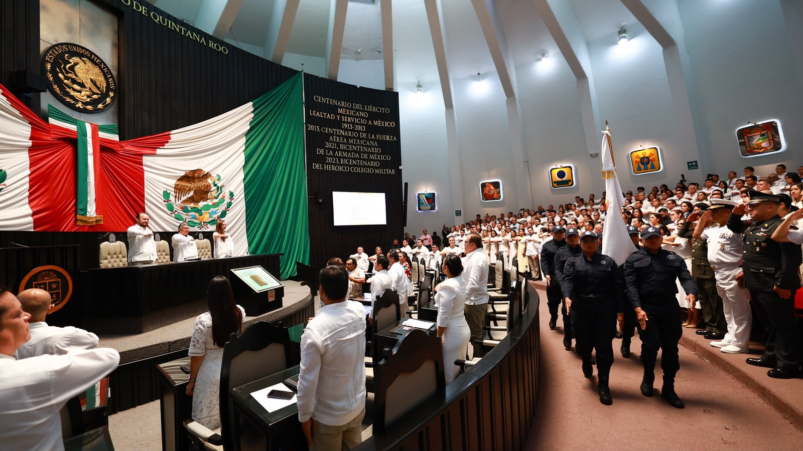 Congreso celebra 52 años de Quintana Roo como estado