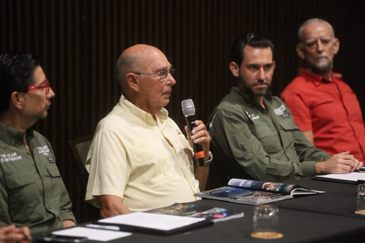 Presentan Segunda Guía de Buceo en el Caribe Mexicano